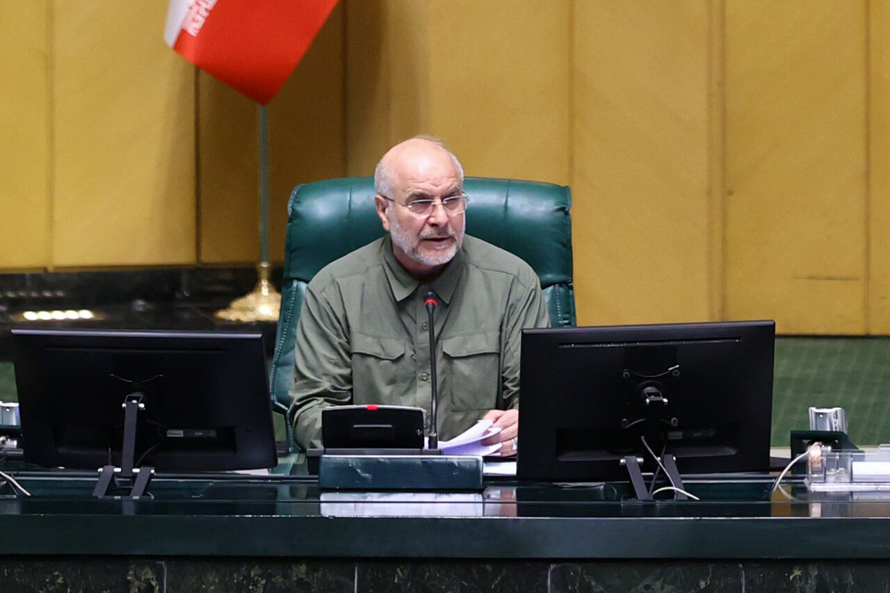 قالیباف: گزیر بانک آینده نقطه عطف اصلاحات و مهار تورم است/ باید برای دیگر بانک‌ها و مؤسسات مالی زیان‌ده نیز پیگیری شود/ سیاسی‌کردن این دستاورد فقط به‌نفع کسانی است که از قبال ناترازی این بانک بهره برده‌اند